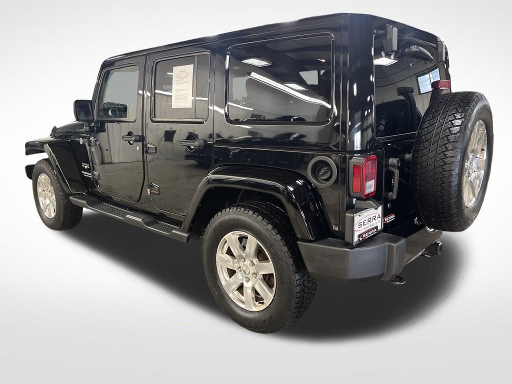 2016 Jeep Wrangler Unlimited Sahara photo 2