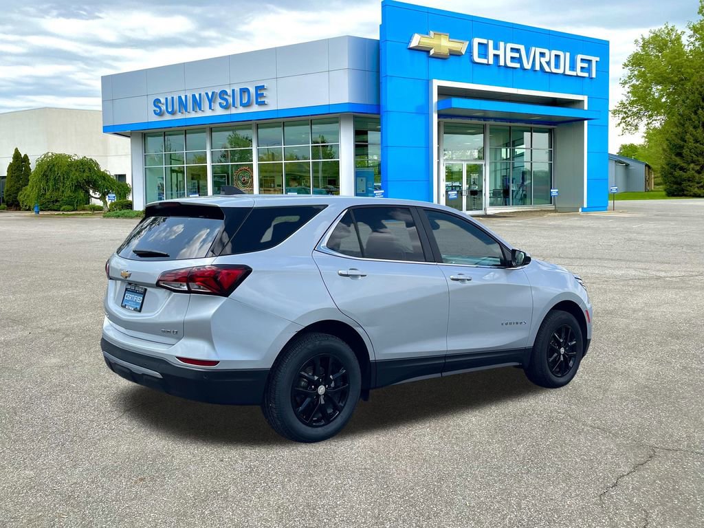 2022 Chevrolet Equinox LT photo 3