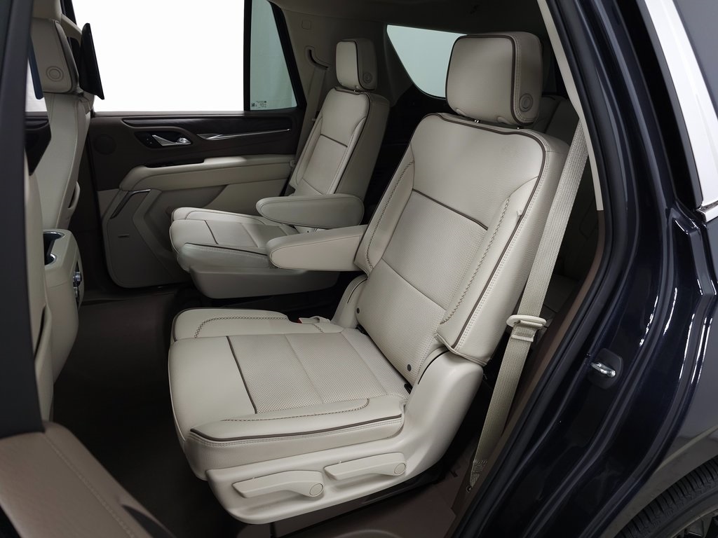 2023 GMC YUKON - Image 40