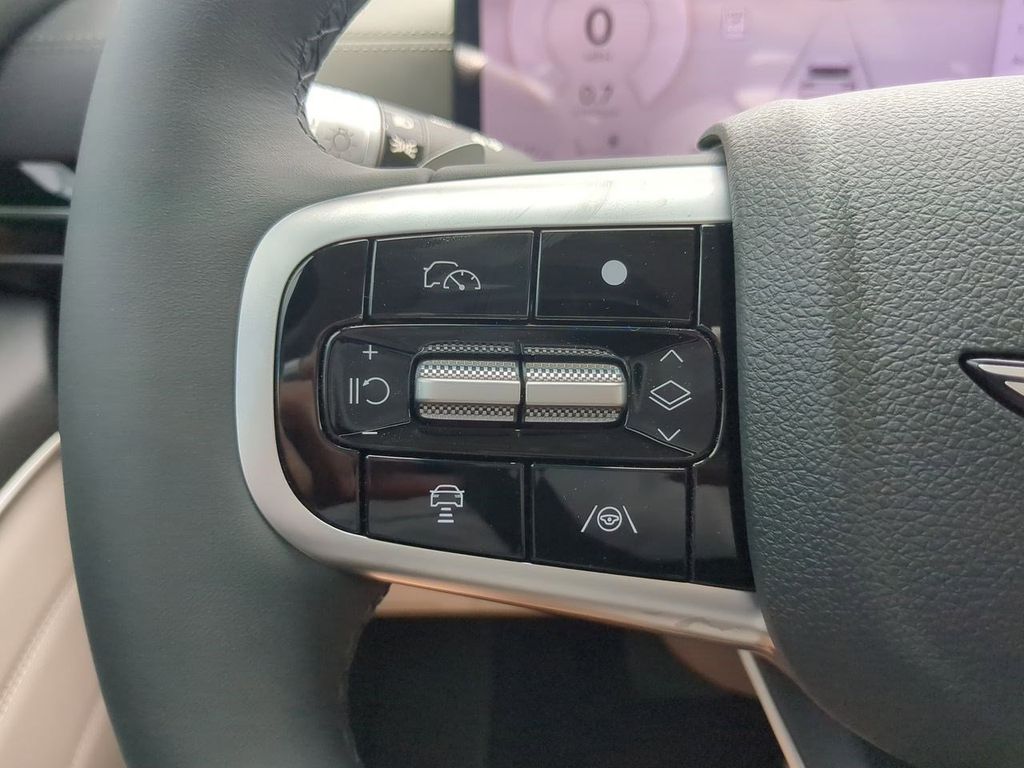 2025 Genesis GV80 2.5T Standard AWD photo 22