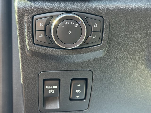 2018 Ford F-150 XLT photo 12