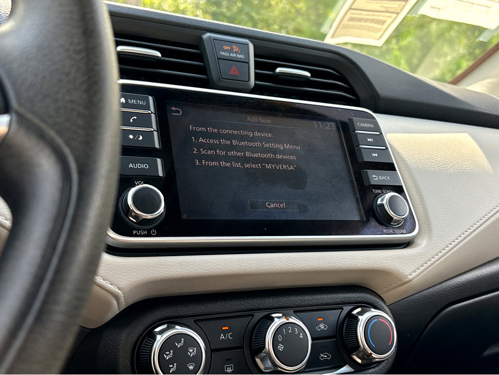 2021 Nissan Versa 1.6 SV photo 5
