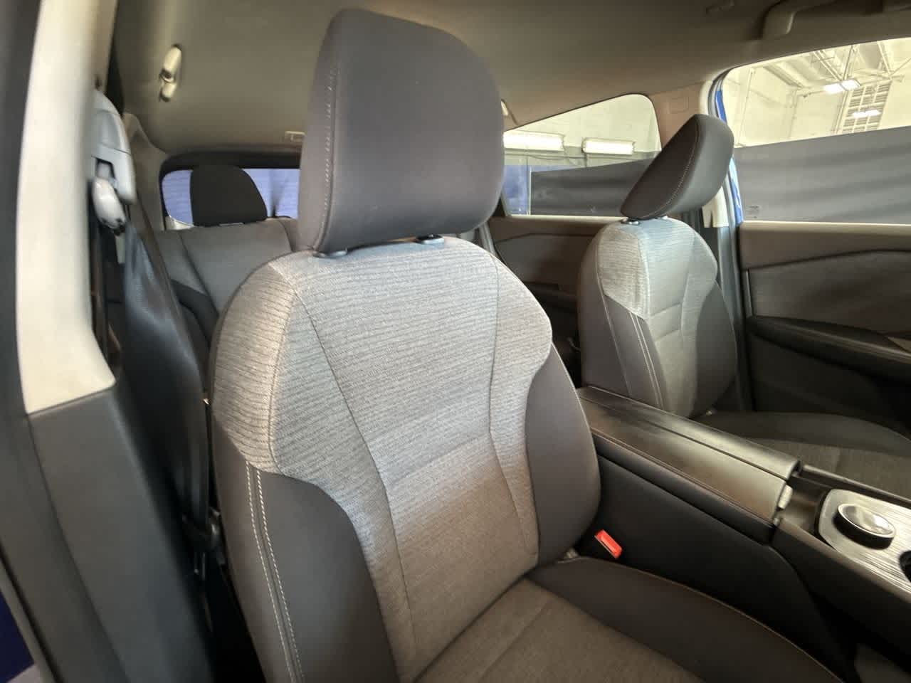 2023 Nissan Rogue SV photo 25