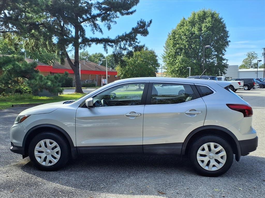 2019 Nissan Rogue Sport S photo 5