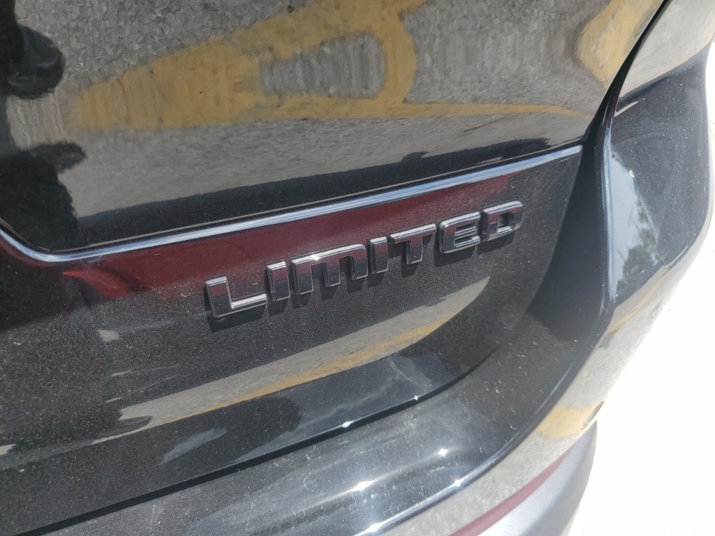 2025 Jeep Grand Cherokee Limited photo 9
