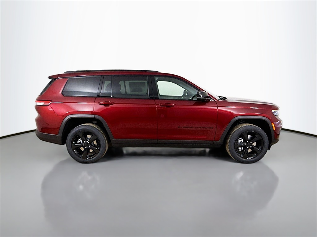 2025 Jeep Grand Cherokee Limited photo 8