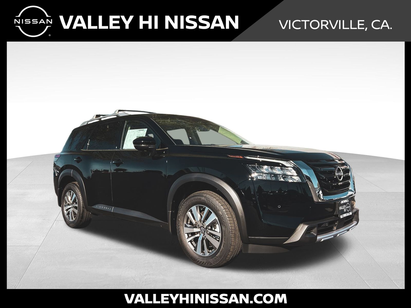 2025 Nissan Pathfinder SL's photo