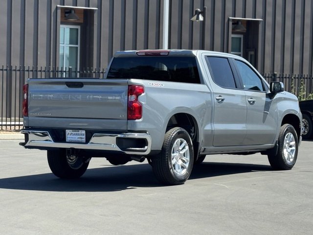 2025 Chevrolet Silverado 1500 LT photo 3