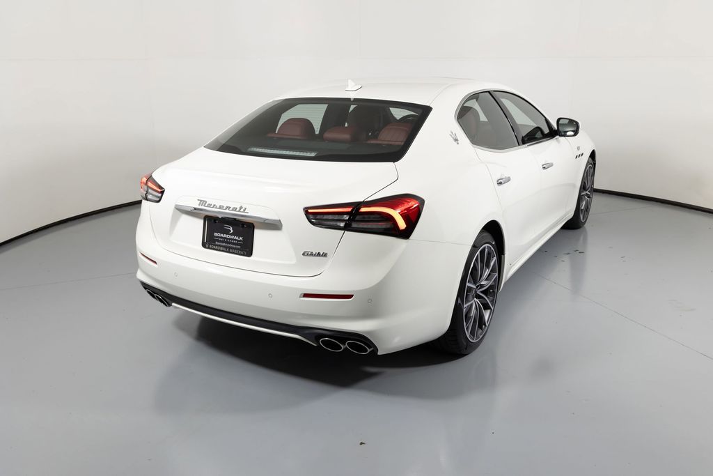 2023 Maserati Ghibli GT photo 2