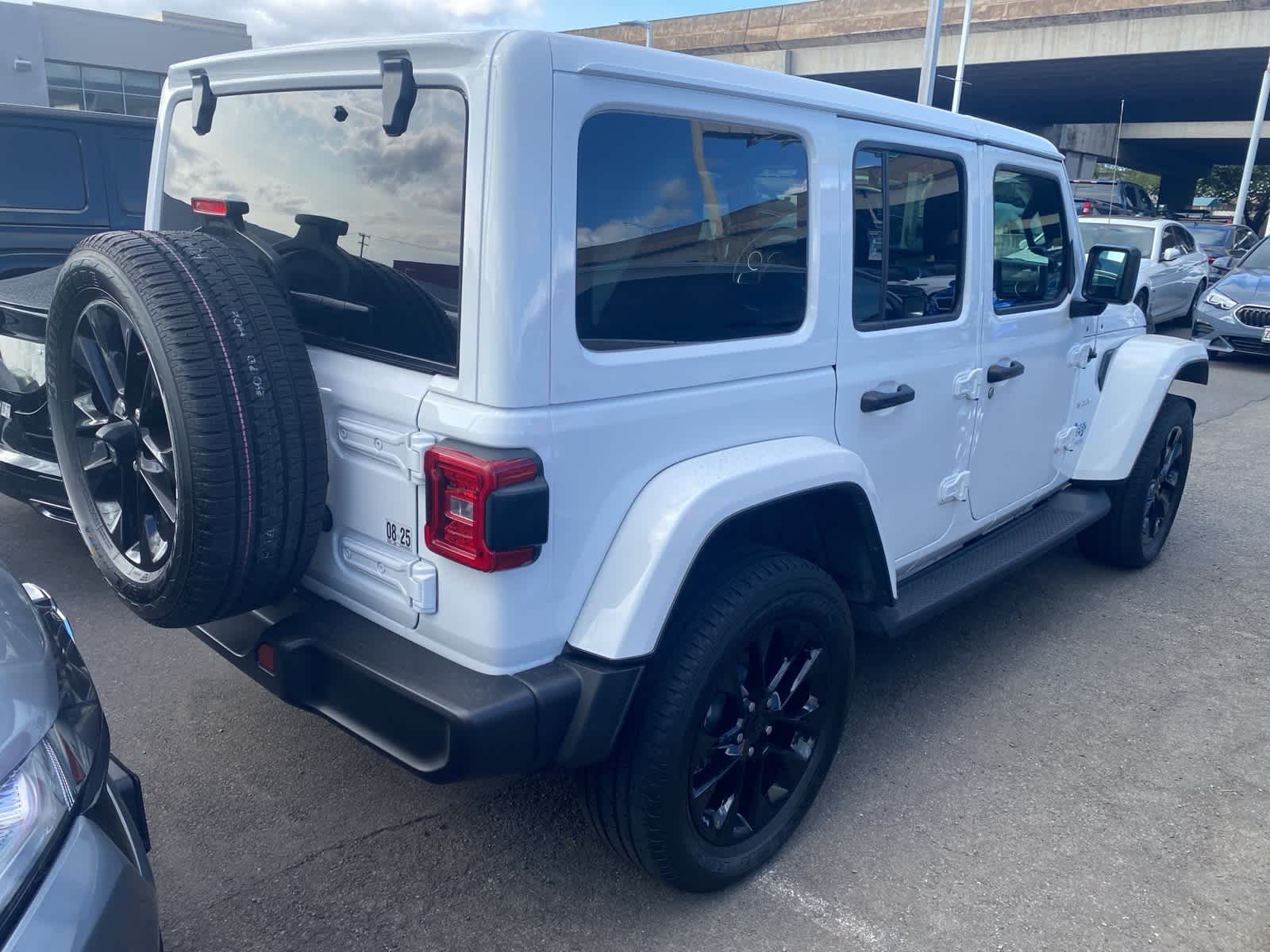 2021 Jeep Wrangler 4xe Unlimited Sahara photo 4