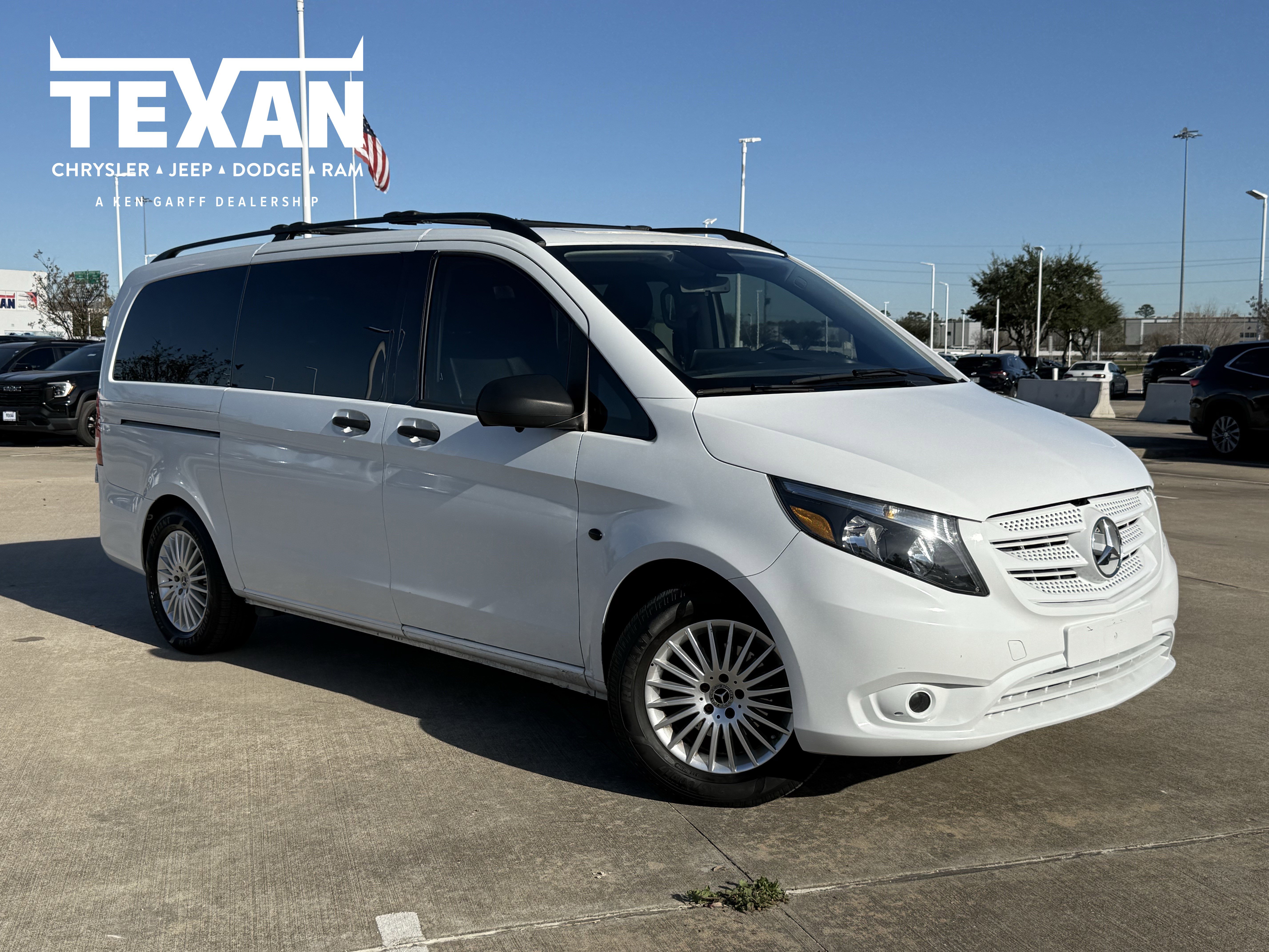 2019 Mercedes-Benz Metris Passenger Van Base's photo