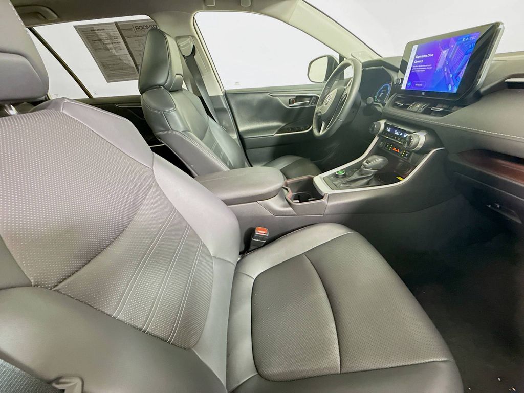 2024 Toyota RAV4 Hybrid Limited photo 25
