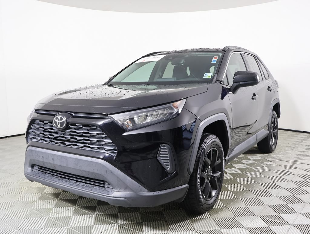 2021 Toyota RAV4 LE photo 2