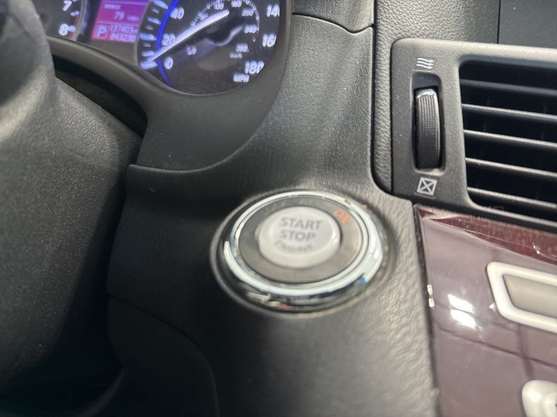 2018 Infiniti Q70 3.7 Luxe photo 24