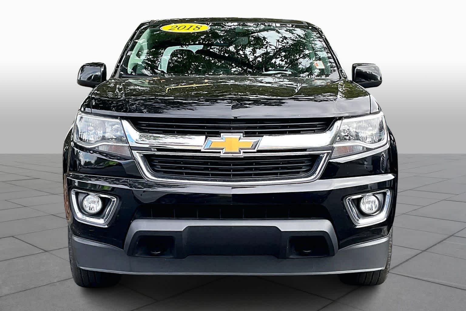 2018 Chevrolet Colorado LT photo 2