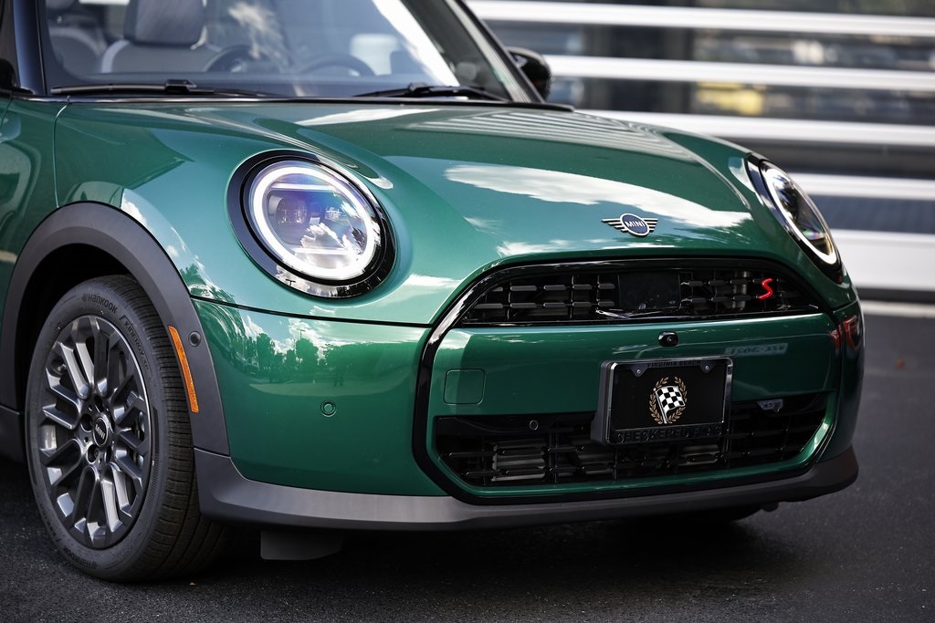 2025 Mini Cooper Convertible Iconic photo 2