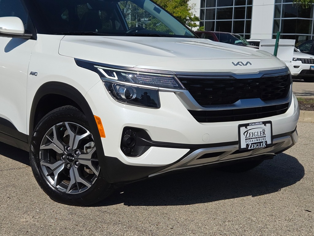 2022 Kia Seltos EX photo 2