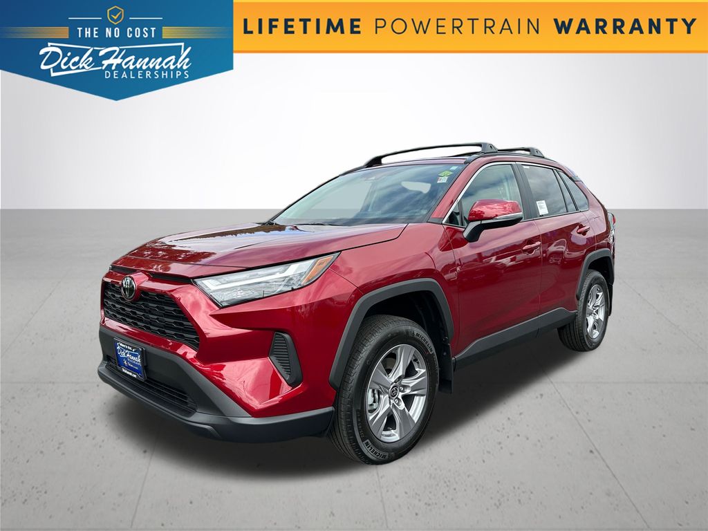 2025 Toyota RAV4 XLE's photo