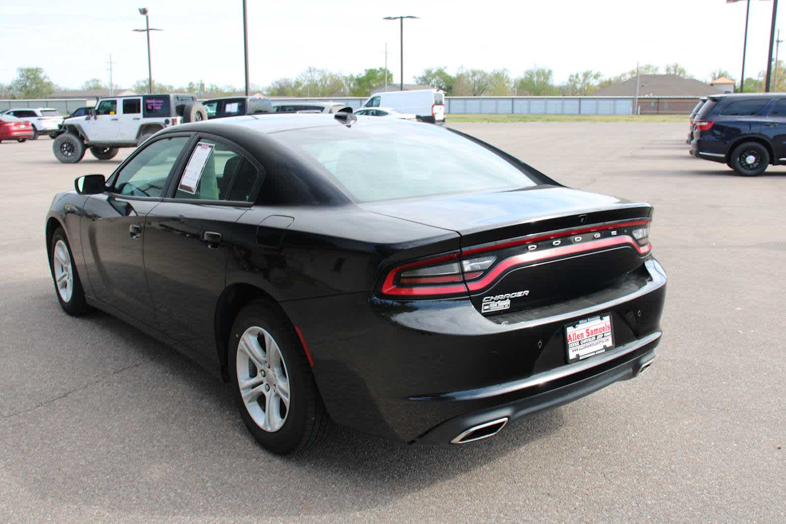 2023 Dodge Charger SXT photo 4