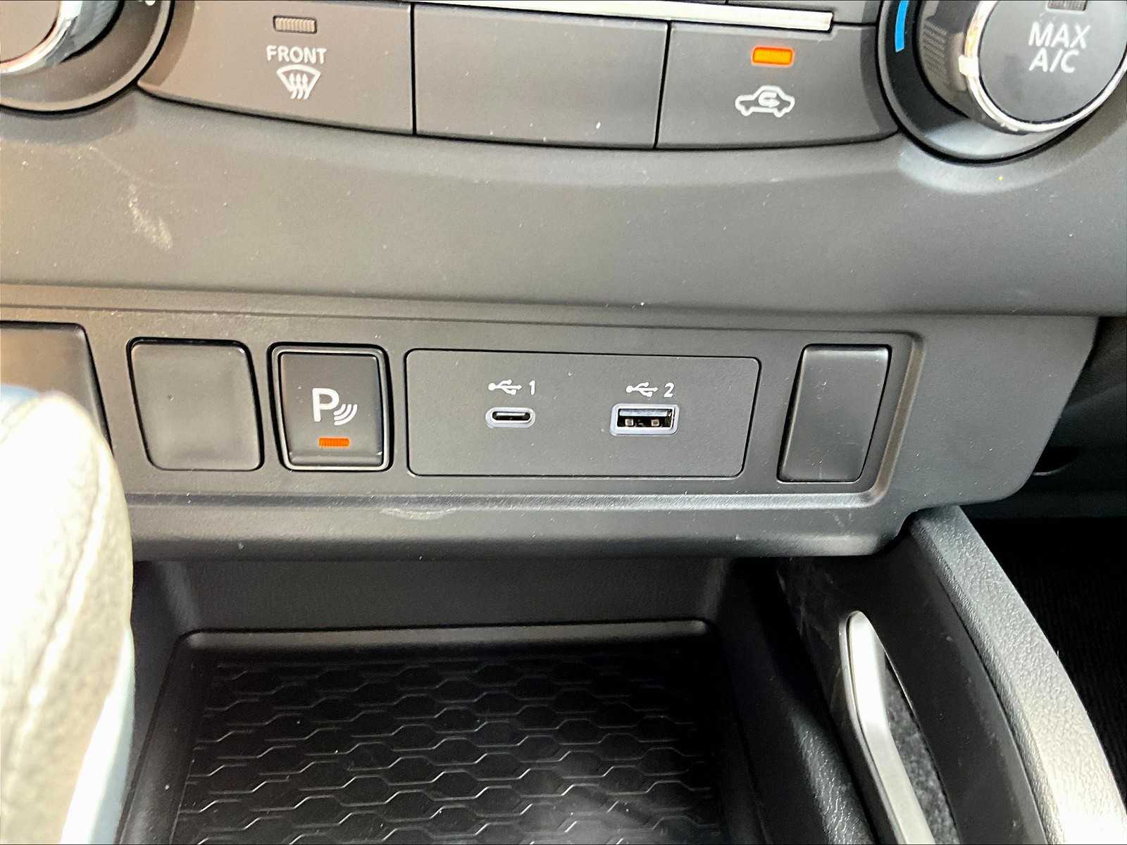 2025 Nissan Frontier SV photo 24