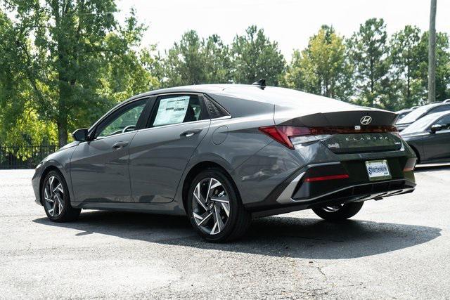 2025 Hyundai Elantra Limited photo 5
