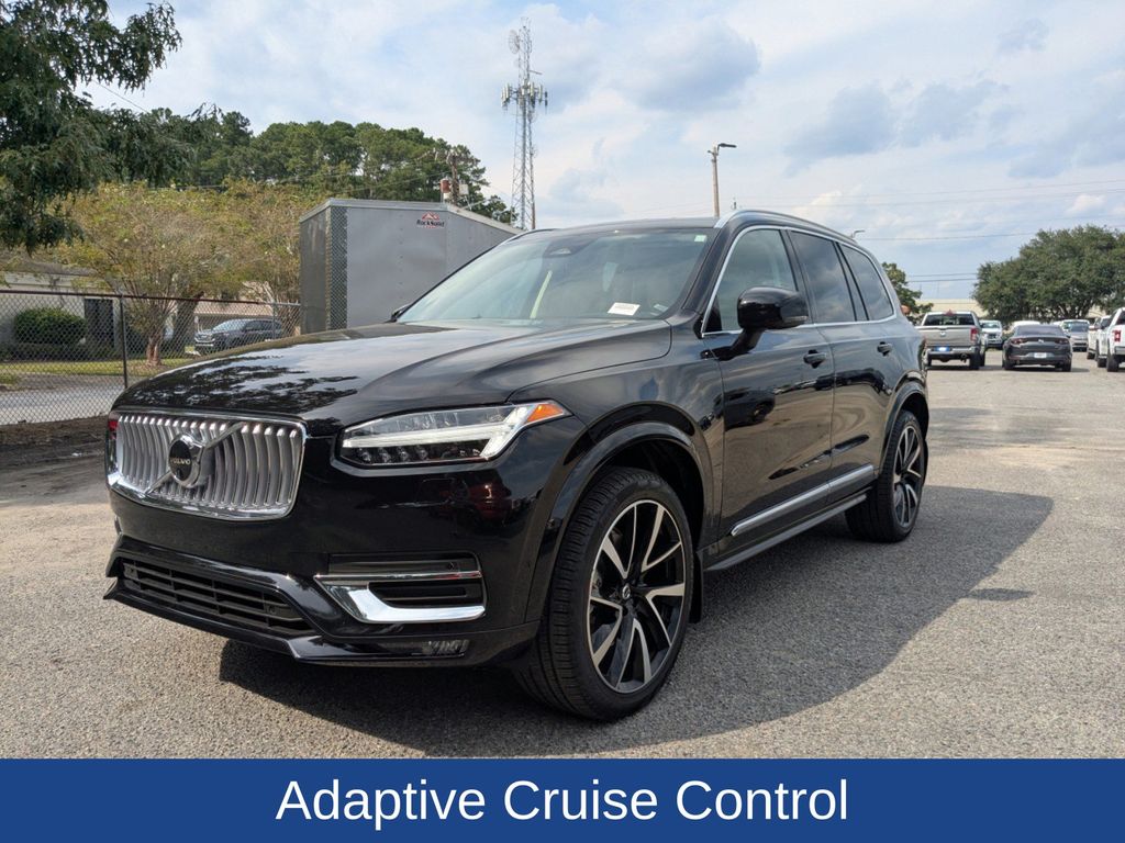 2023 Volvo XC90 Plus photo 4