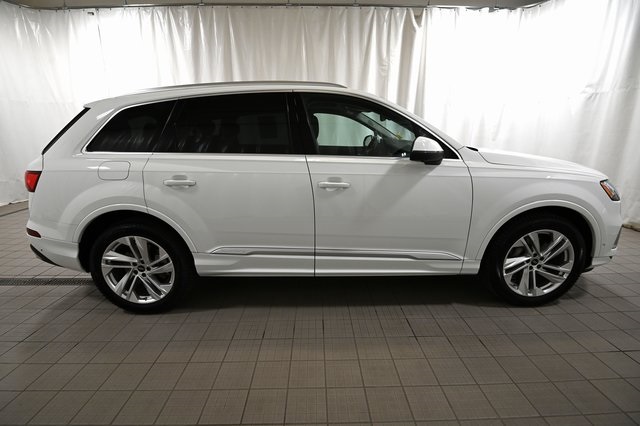 2023 Audi Q7 55 Premium Plus photo 13