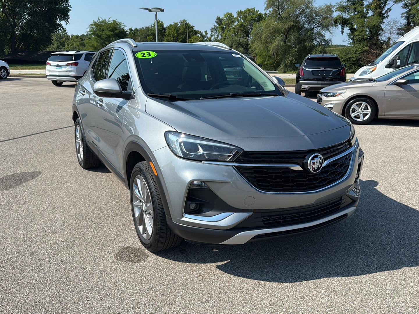 2023 Buick Encore Essence photo 2