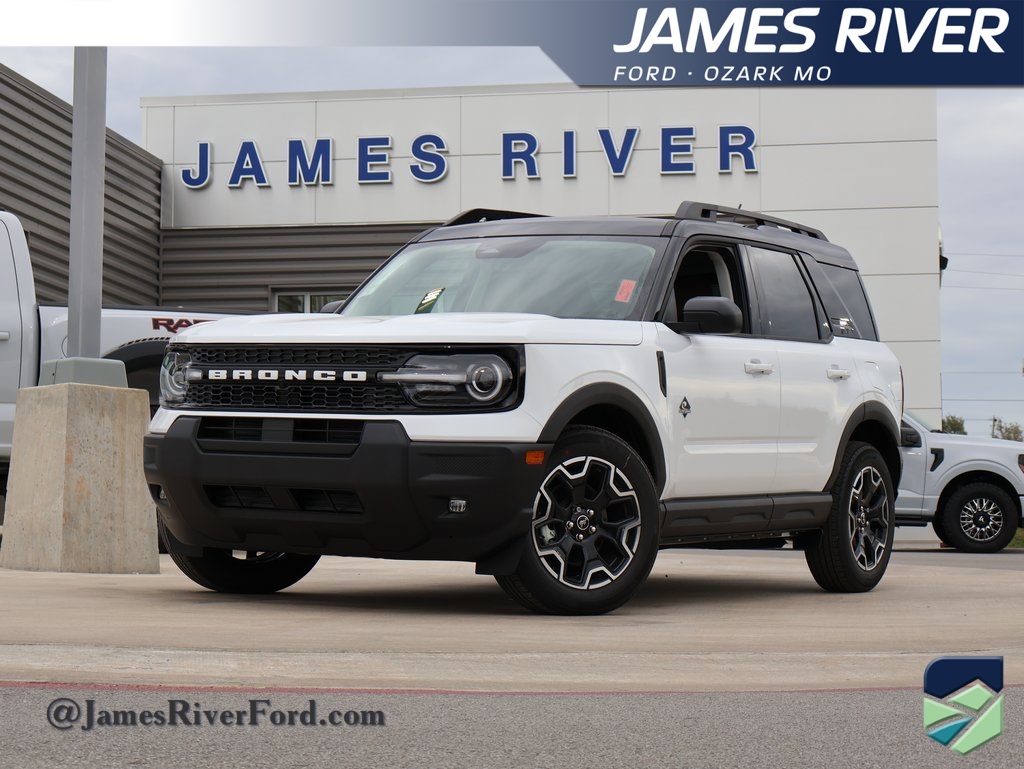 2025 Ford Bronco Sport Outer Banks's photo