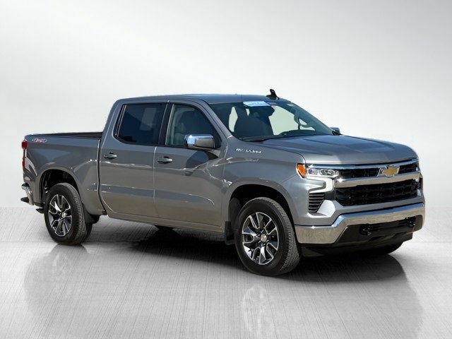 2023 Chevrolet Silverado 1500 LT photo 2