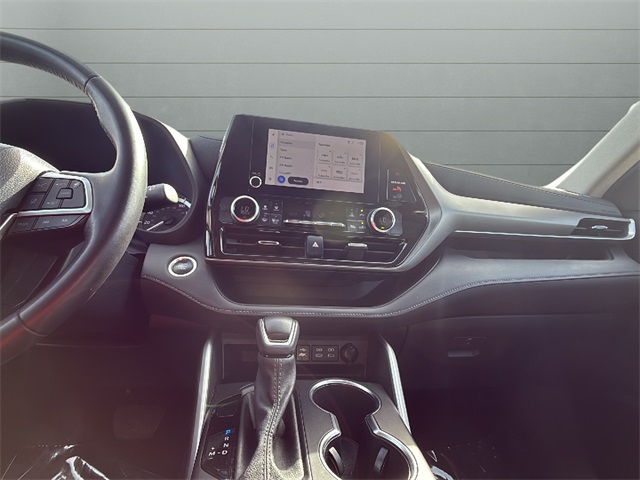 2024 Toyota Highlander LE photo 14