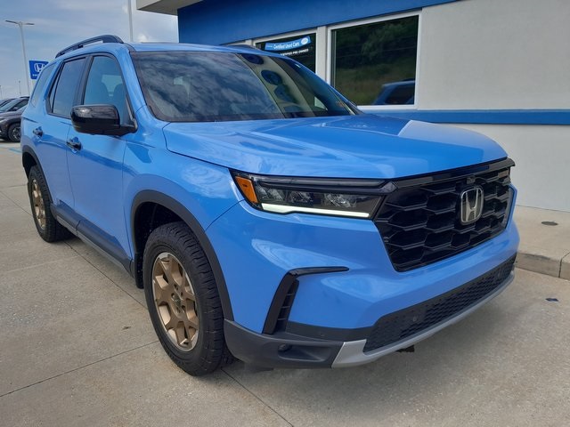 2024 Honda Pilot TrailSport photo 3