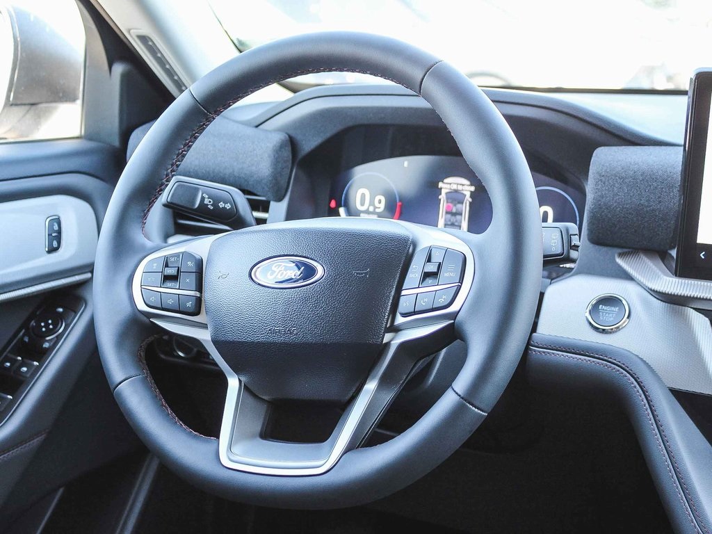 2025 Ford Explorer photo 9
