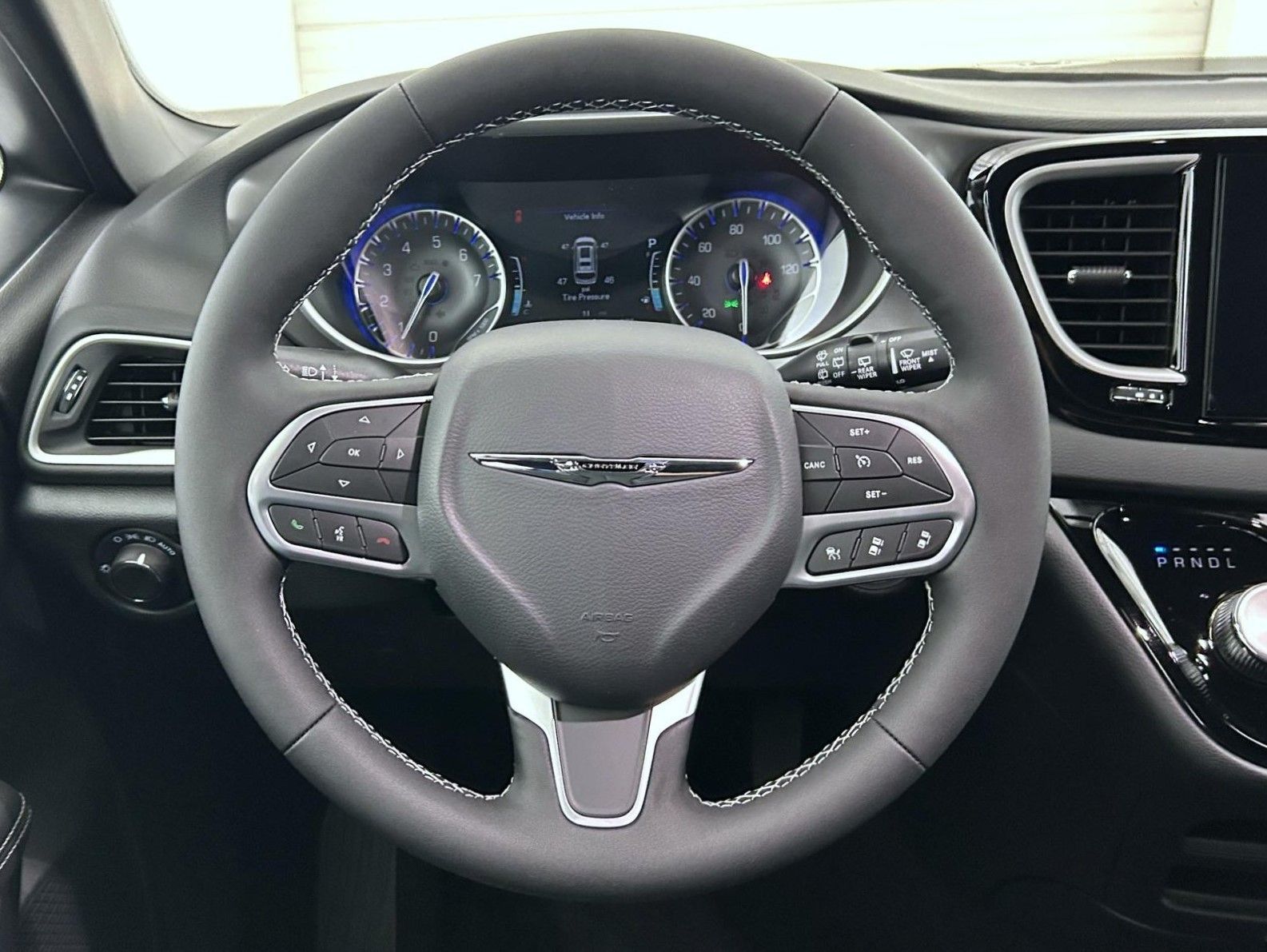 2026 Chrysler Voyager LX photo 11