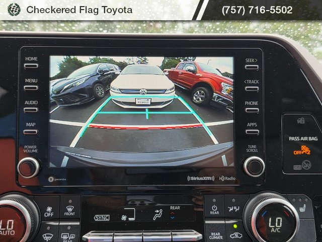 2022 Toyota Highlander XLE photo 14