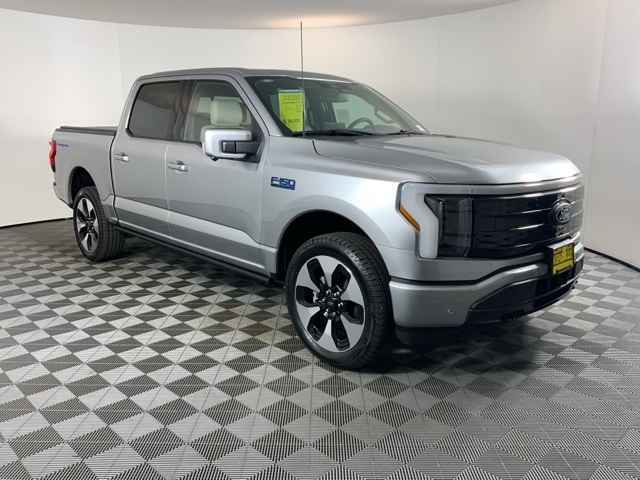 2025 Ford F-150 Lightning Platinum photo 3