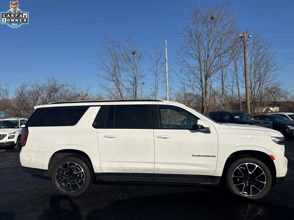 2024 Chevrolet Suburban RST's photo