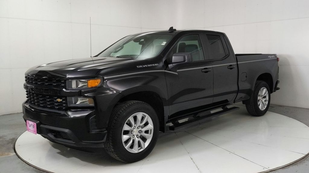Used 2022 Black Chevrolet Custom image 1