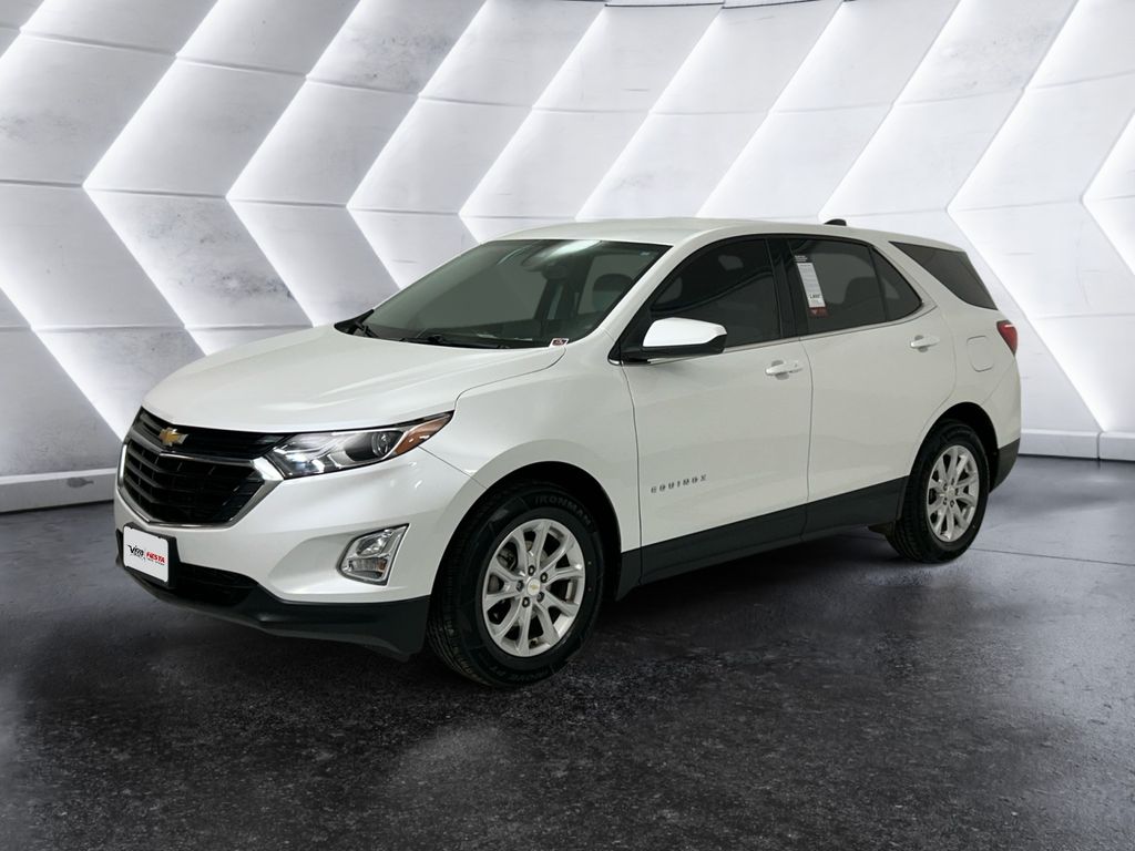 2020 Chevrolet Equinox LT photo 3