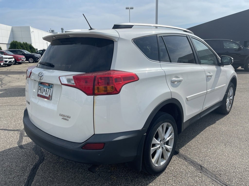 2014 Toyota RAV4 Limited photo 3