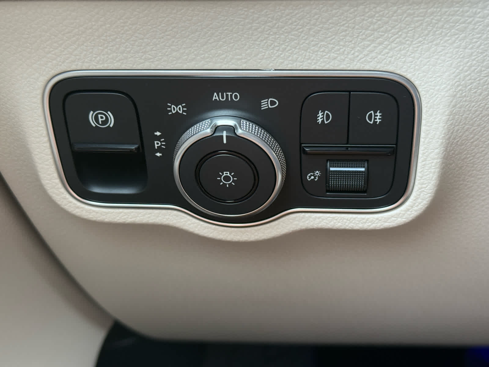 2026 Mercedes Benz GLB 250 4MATIC photo 23