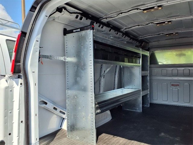 2025 Chevrolet Express Cargo 2500 photo 3