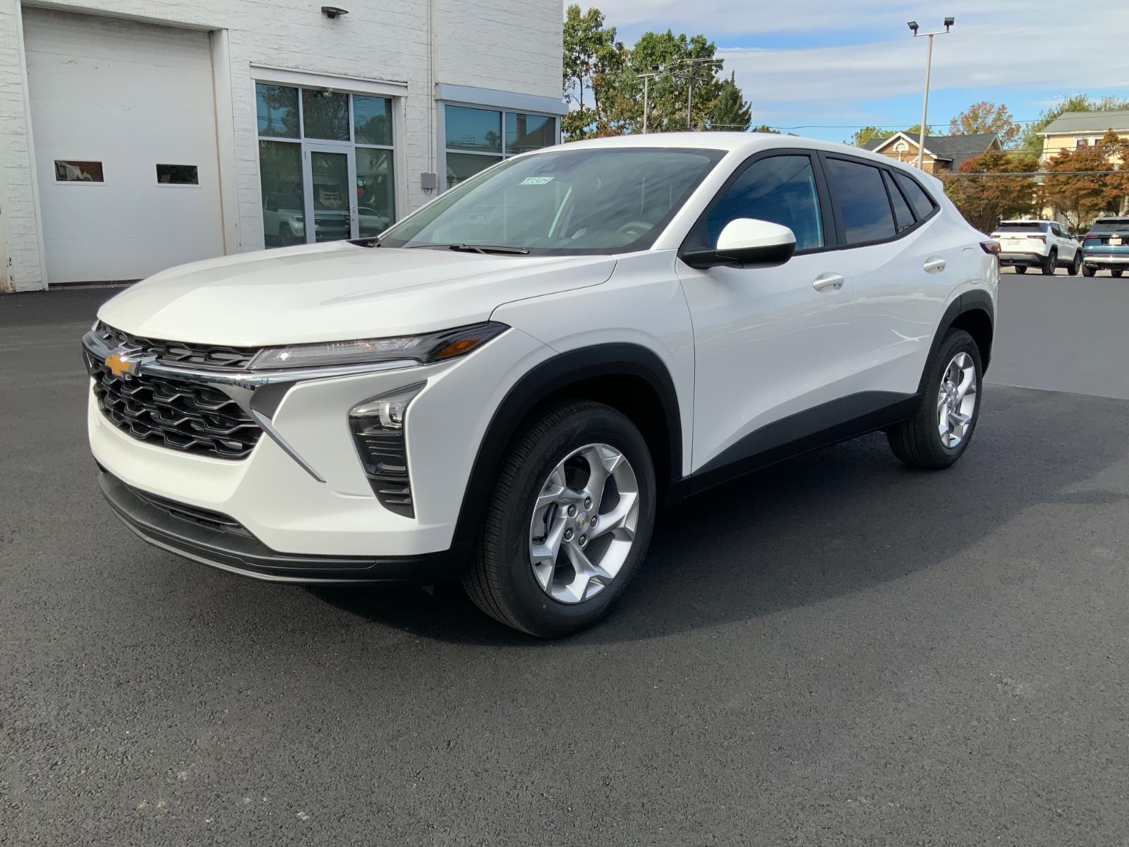 2026 Chevrolet Trax LS photo 2