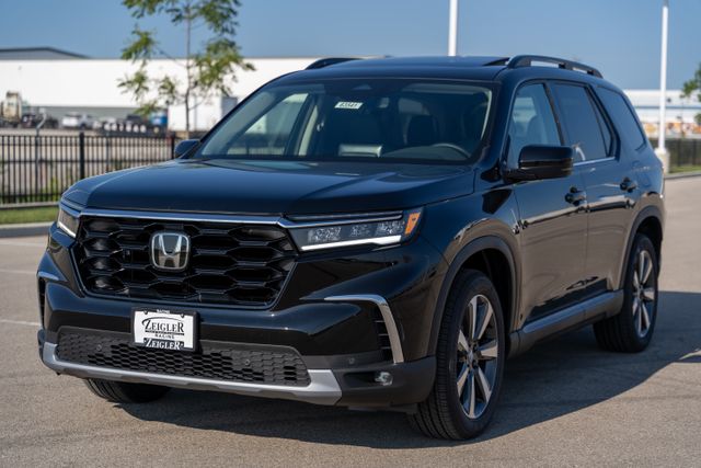 2025 Honda Pilot Touring photo 3