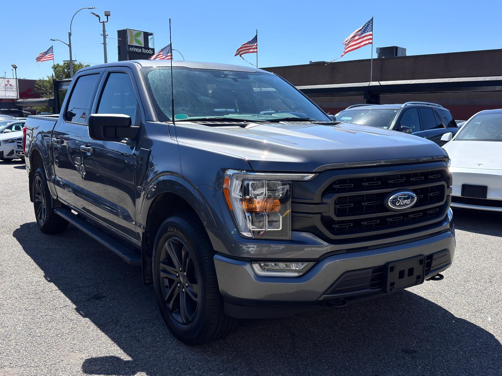 2022 Ford F-150 XLT photo 3