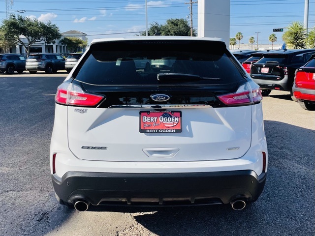 2020 Ford Edge SE photo 4