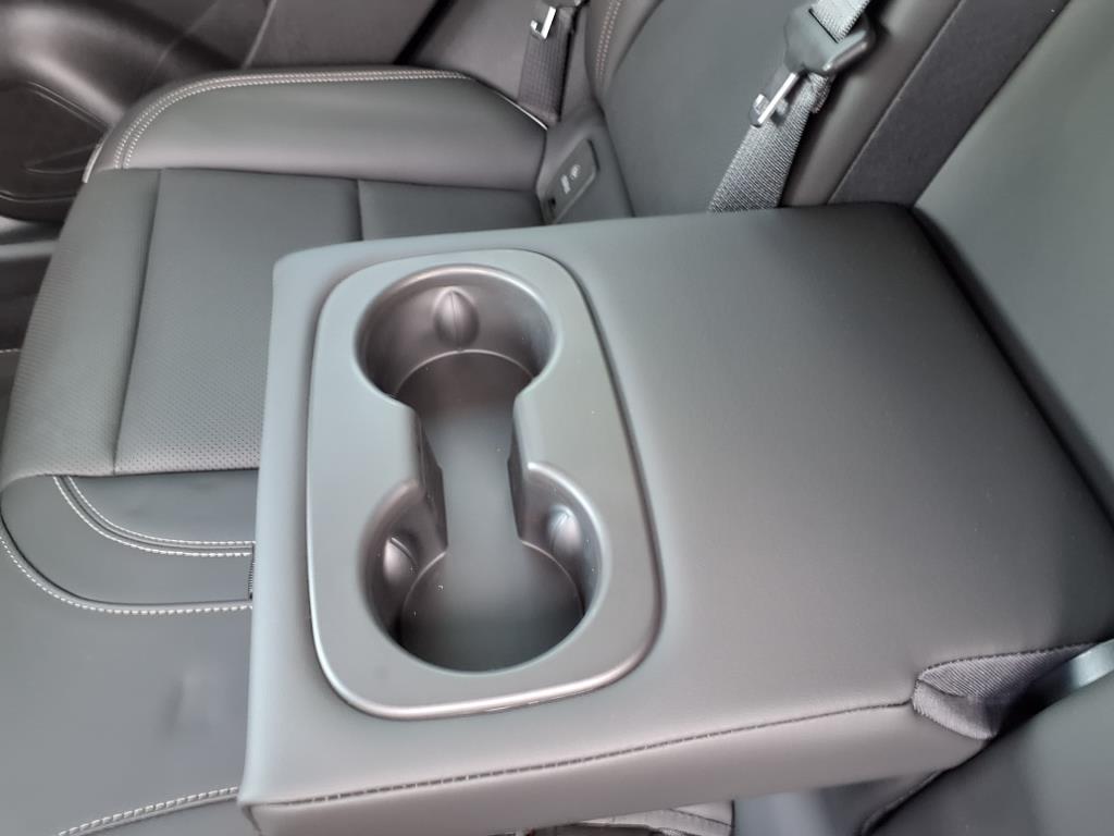 2022 Buick Envision Essence photo 12