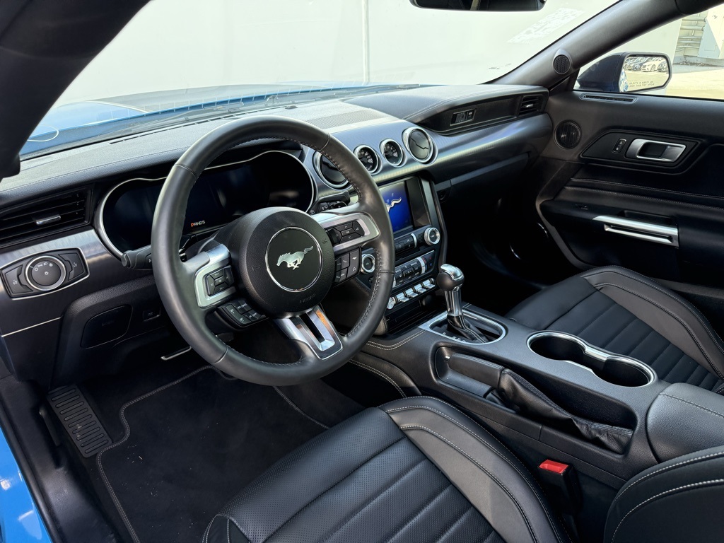 2022 Ford Mustang Mach 1 photo 3