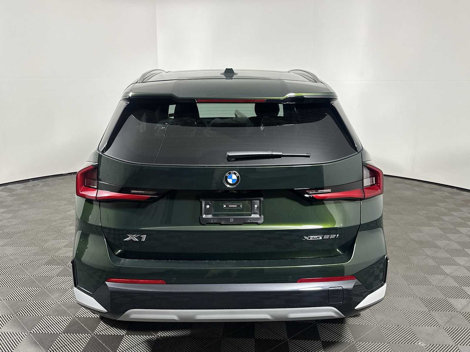 2025 Bmw X1 XDrive28i photo 2