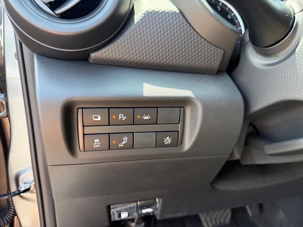 2025 Nissan Kicks Play S photo 11